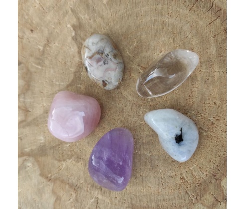 LÁSKA – balíček minerálov (mesačný kameň, ametyst, ruženín, achát, krištáľ)
